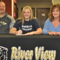 Huff signs letter of intent for Marietta