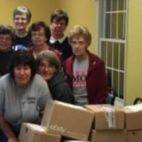 Blue Star Mothers send boxes to military personnel overseas