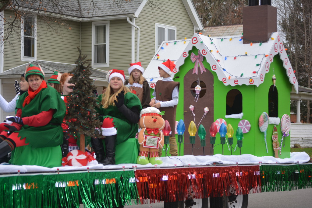 Christmas activities are planned in West Lafayette coshocton beacon today